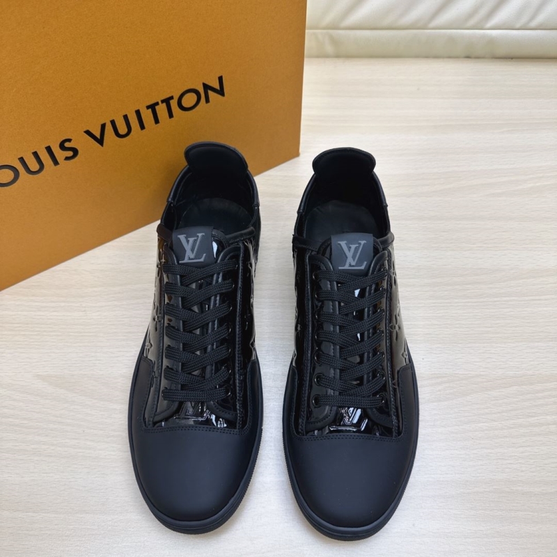 l**is V*t*n sneakers